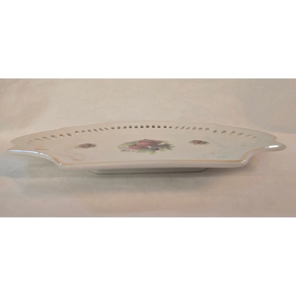 Vintage Formalities by Baum Bros Fruit Berry Dessert Serving‎ Dish Gold Trim